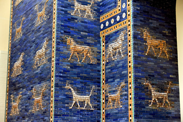 Ishtar Gate of Babylon, Pergamon Museum: rows of dragons and bulls on blue glazed brick, Marduk's city.