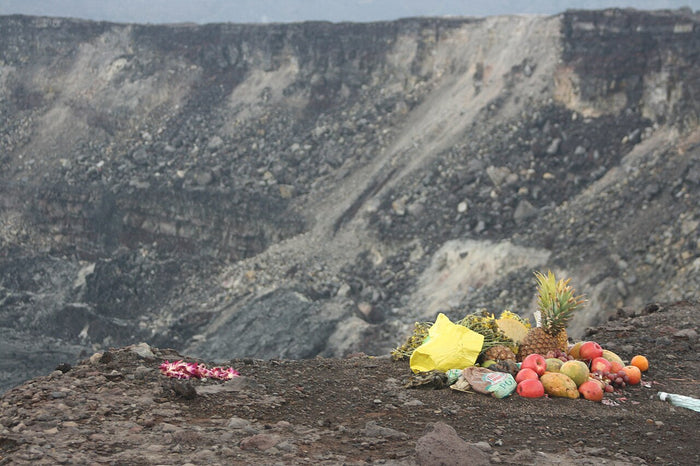 Fruit and a lei left at the Kilauea crater rim, an offering to Pele (2007).