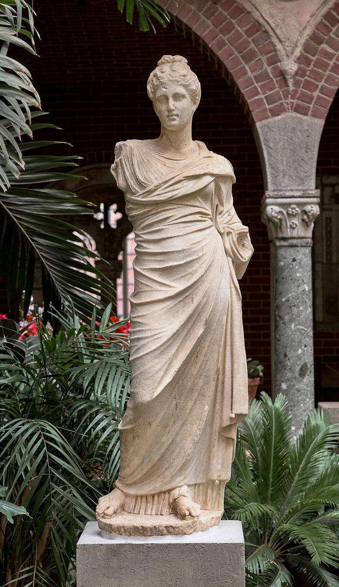 Late Antique marble statue of Persephone, standing in a draped himation, from the Roman-era tradition of her cult imagery.