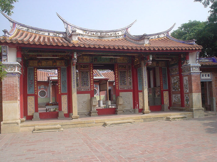 Taichung Wenchang Temple, a Taiwanese temple devoted to Wenchang Dijun, patron of scholars and examinations (2006).